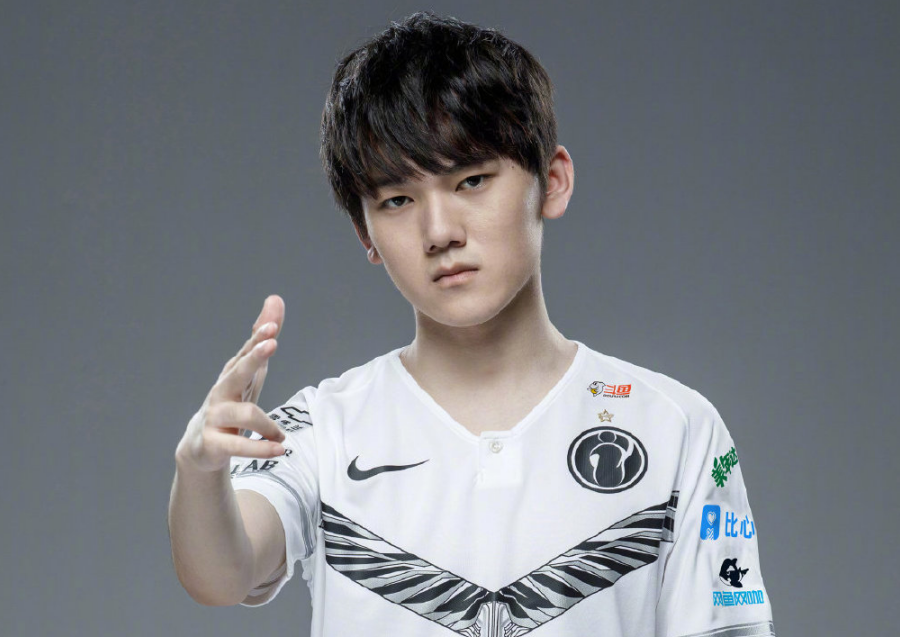 HTH SPORTS中国-JackeyLove意外战胜篮网,比赛局势复杂引爆全场!赛场气氛高涨-HTH SPORTS中国