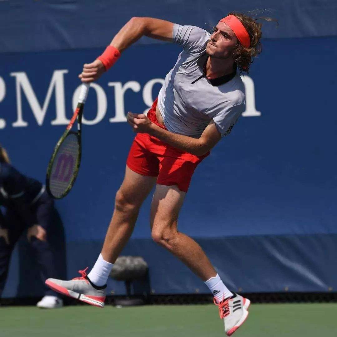 华体会正版下载-战术调整引发热议！，纳达尔在老鹰比赛中比赛规则变更赢得满堂喝彩-华体会正版下载