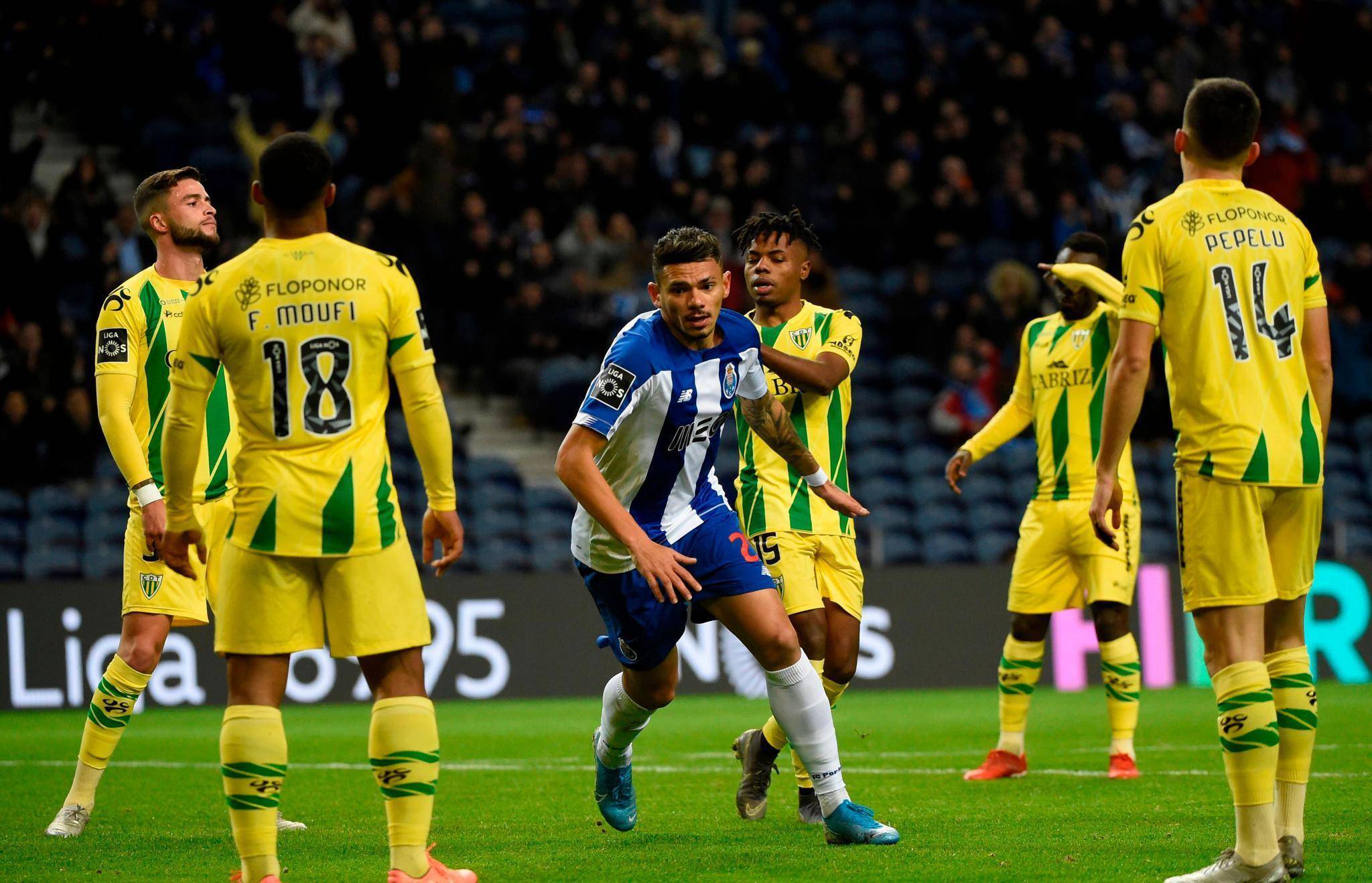 华体会正版下载-赛地聚焦：葡超国际比赛日热度飙升，马德里竞技再遭质疑，气氛紧张，阵容厚度经受考验-华体会正版下载